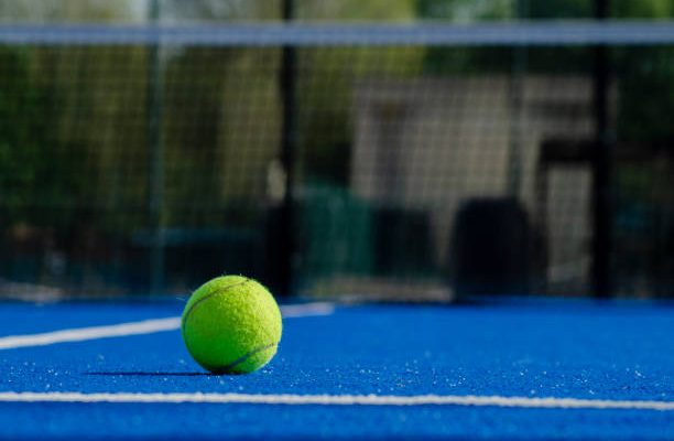 Entreprise construction terrain de tennis